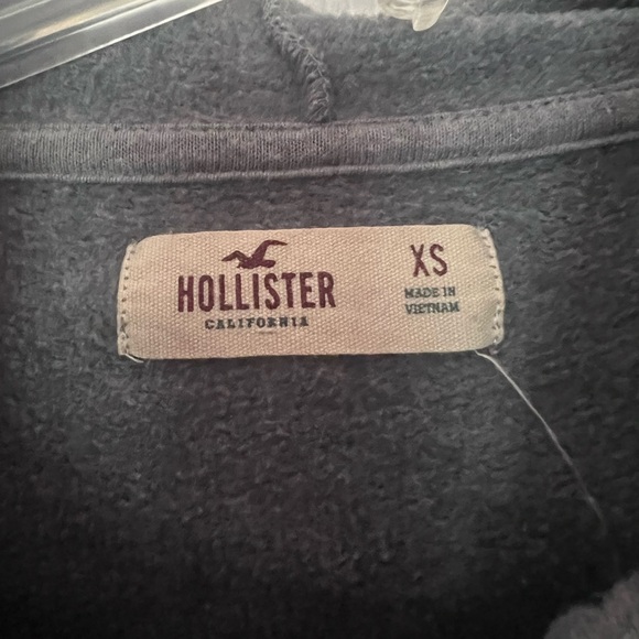 Hollister Charcoal Hoodie with‎ Embroidered Floral Design women’s XS - Picture 2 of 5